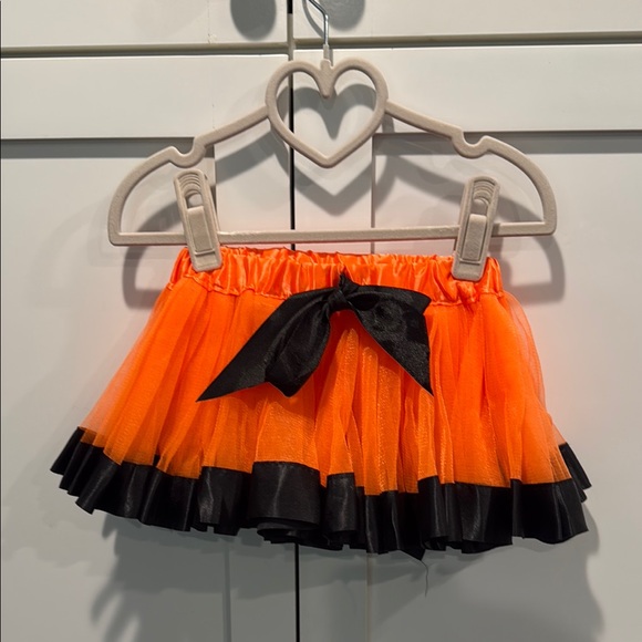 Halloween Orange and Black Tulle Skirt with Bow - Picture 1 of 2